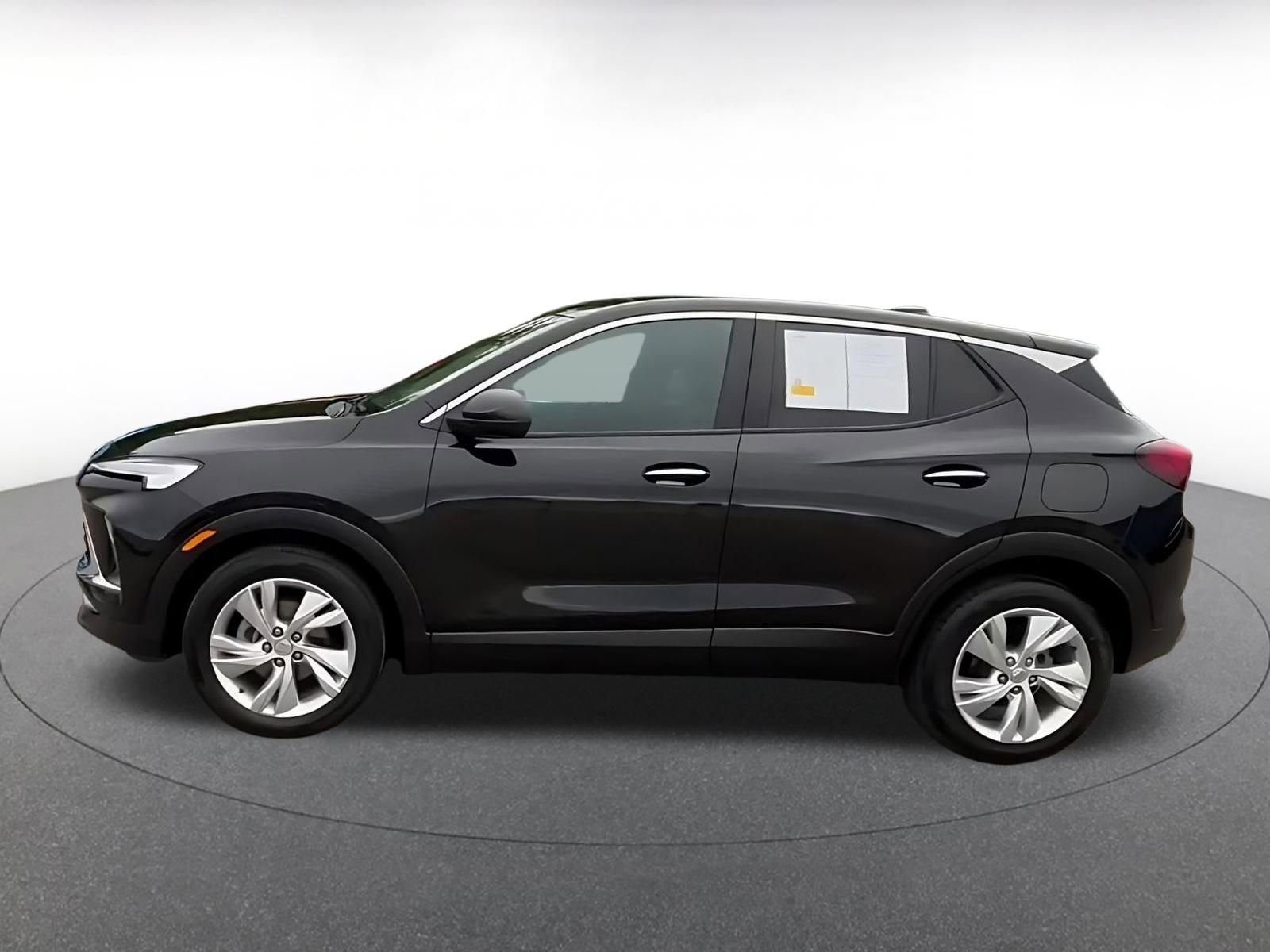 Used 2025 Buick Encore GX Preferred FWD image 9