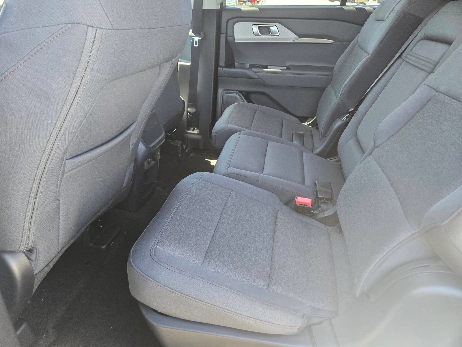 New 2026 Ford Explorer Active RWD image 13