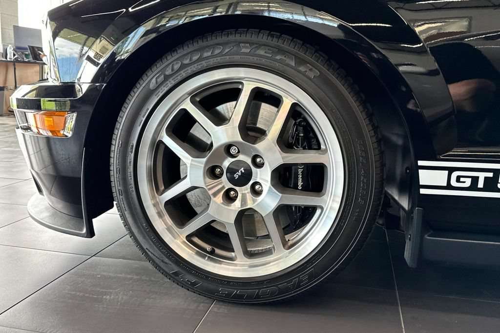 Used 2009 Ford Mustang Shelby GT500 RWD image 21