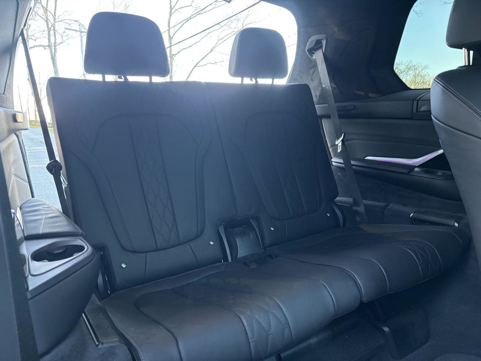 Used 2023 BMW X7 M60i w/ Executive Package image 15