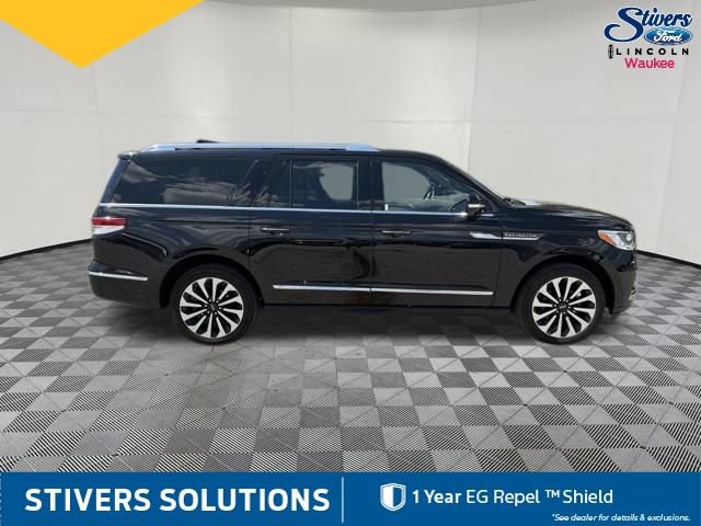 Used 2023 Lincoln Navigator L Reserve AWD/4WD image 5