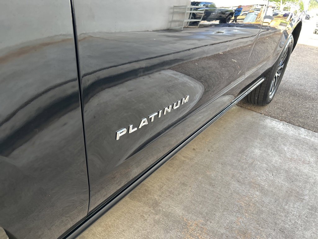 Used 2025 Ford Expedition Max Platinum AWD/4WD image 16