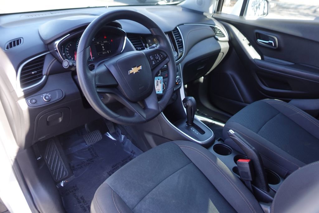 Used 2018 Chevrolet Trax LS image 11