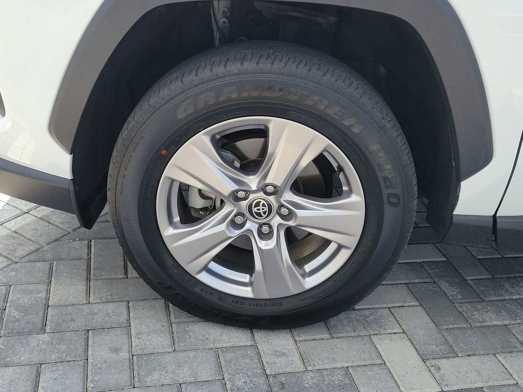 Used 2023 Toyota RAV4 XLE w/ Convenience Package image 13