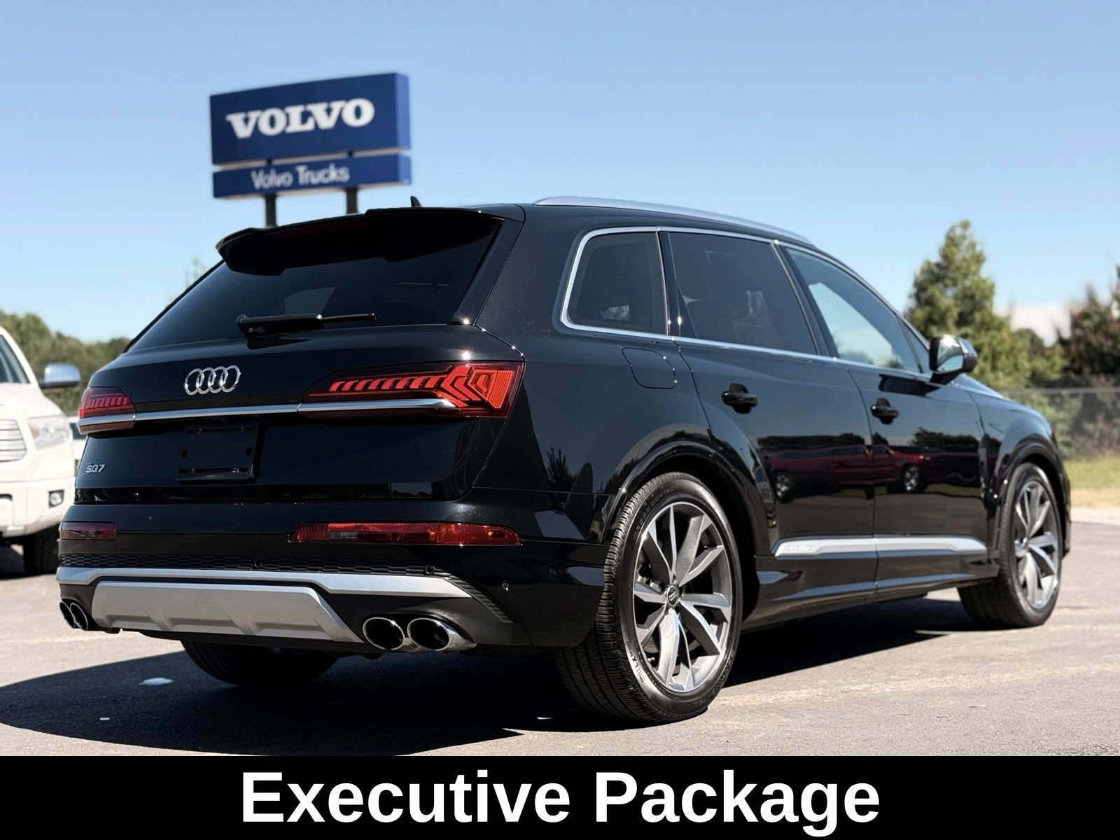 Used 2023 Audi SQ7 Prestige w/ Prestige Package image 7