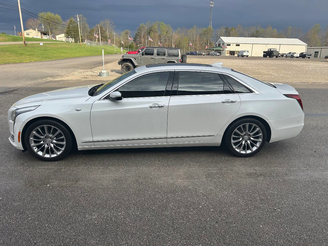 Used 2018 Cadillac CT6 Luxury AWD/4WD image 3
