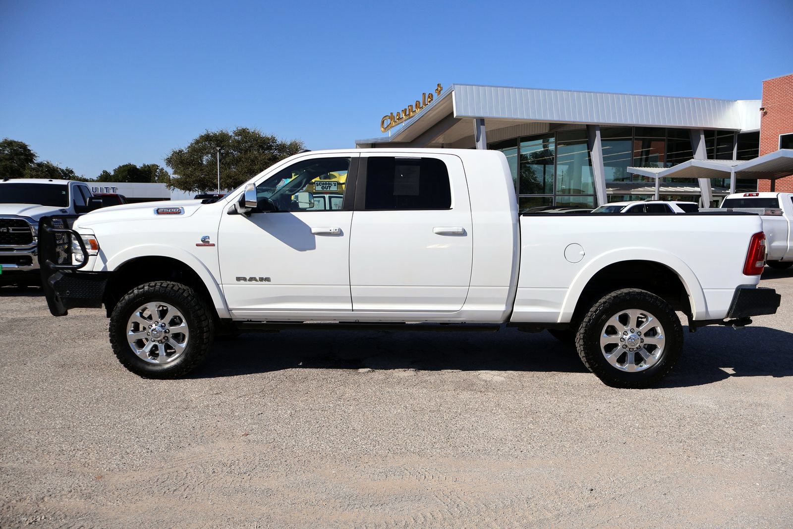Used 2021 RAM 2500 Laramie AWD/4WD image 2