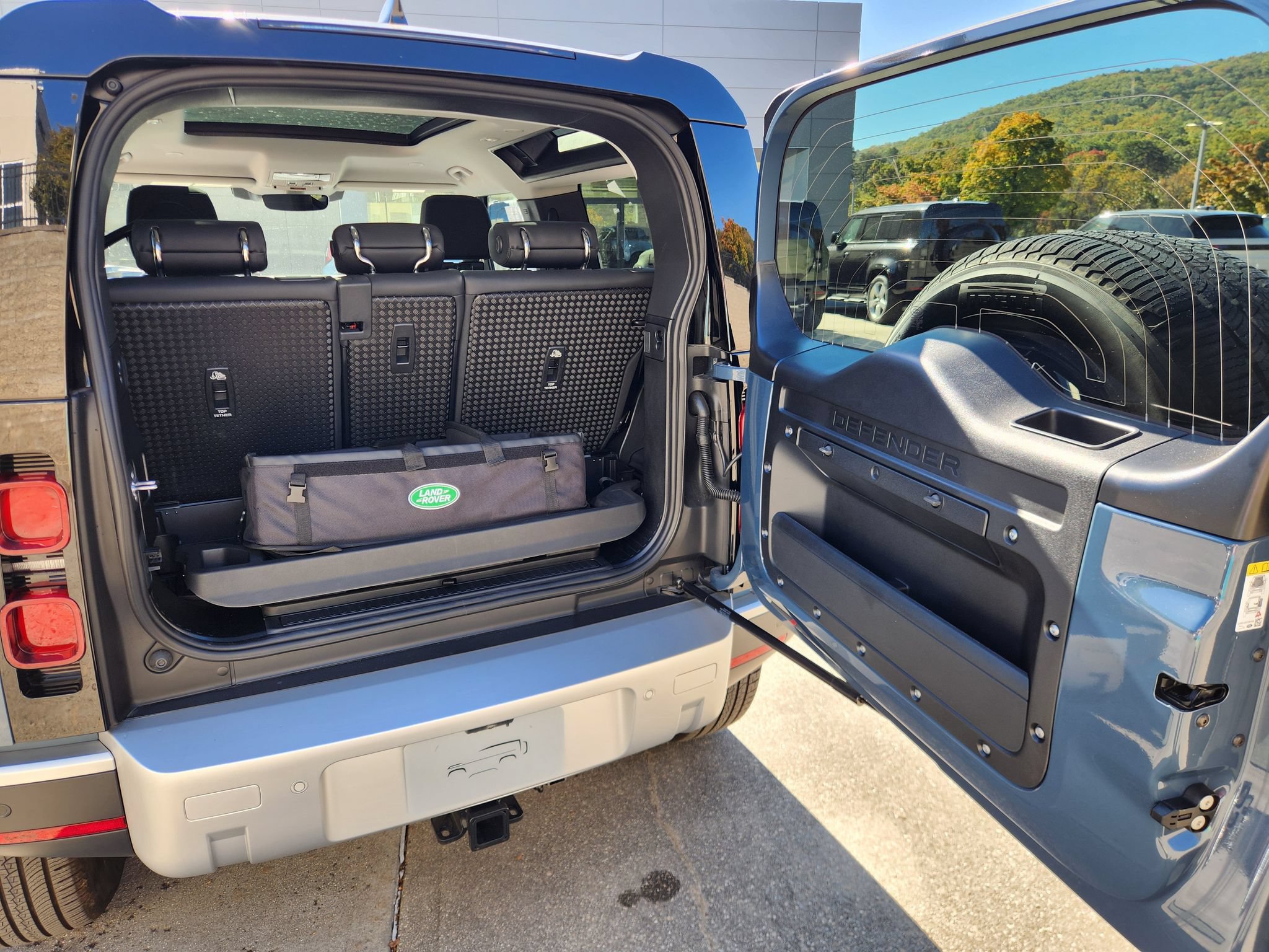 Used 2025 Land Rover Defender 90 S AWD/4WD image 13