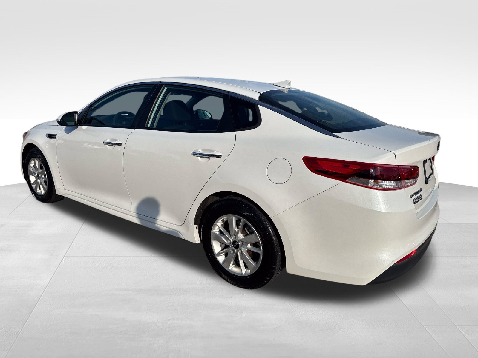 Used 2016 Kia Optima LX FWD image 17