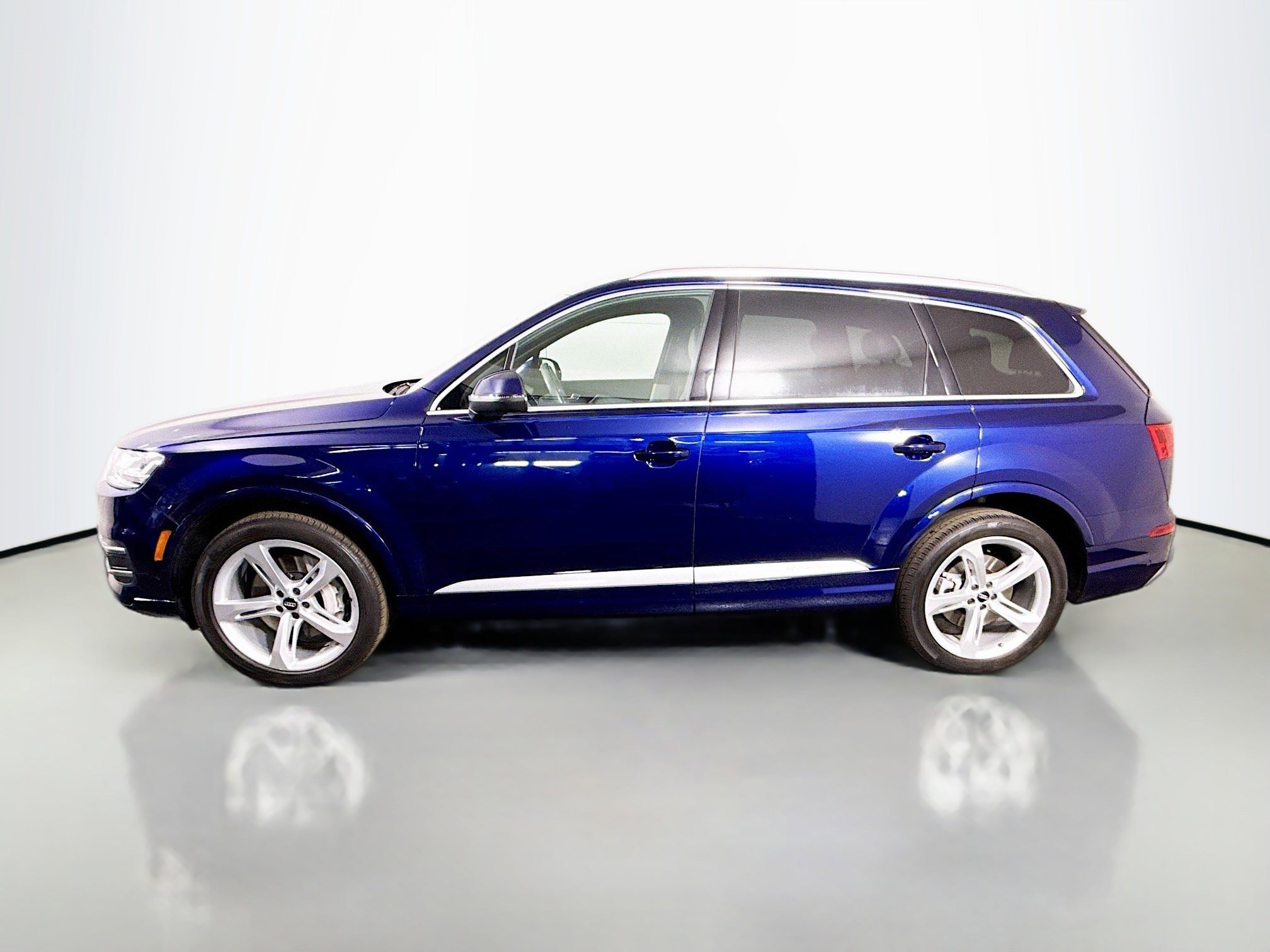 Used 2019 Audi Q7 3.0T Prestige image 6