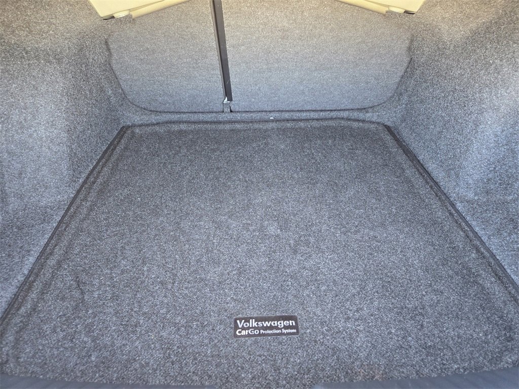 Used 2021 Volkswagen Jetta R-Line w/ R-Line Cold Weather Package image 34