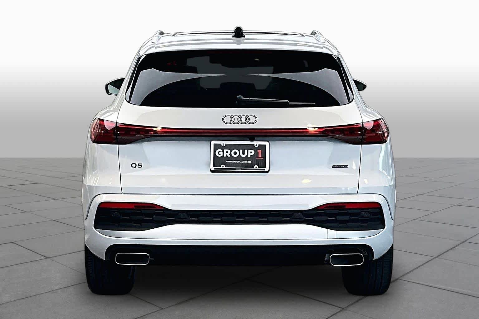 Used 2025 Audi Q5 Premium Plus w/ Premium Plus AWD/4WD image 5