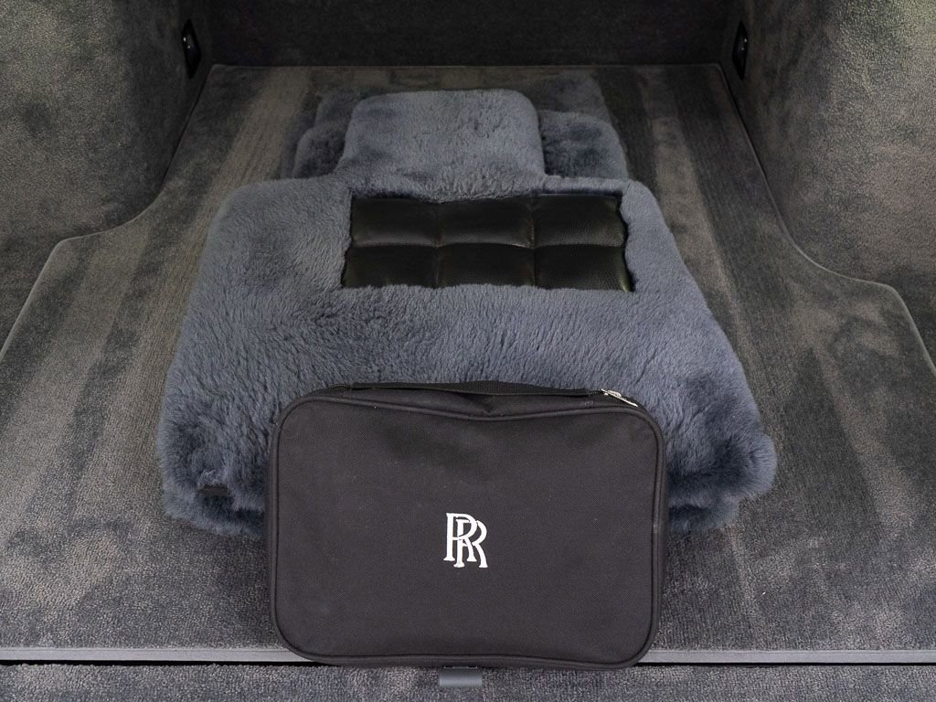 Certified 2023 Rolls-Royce Cullinan w/ Dark Exterior Package AWD/4WD image 52
