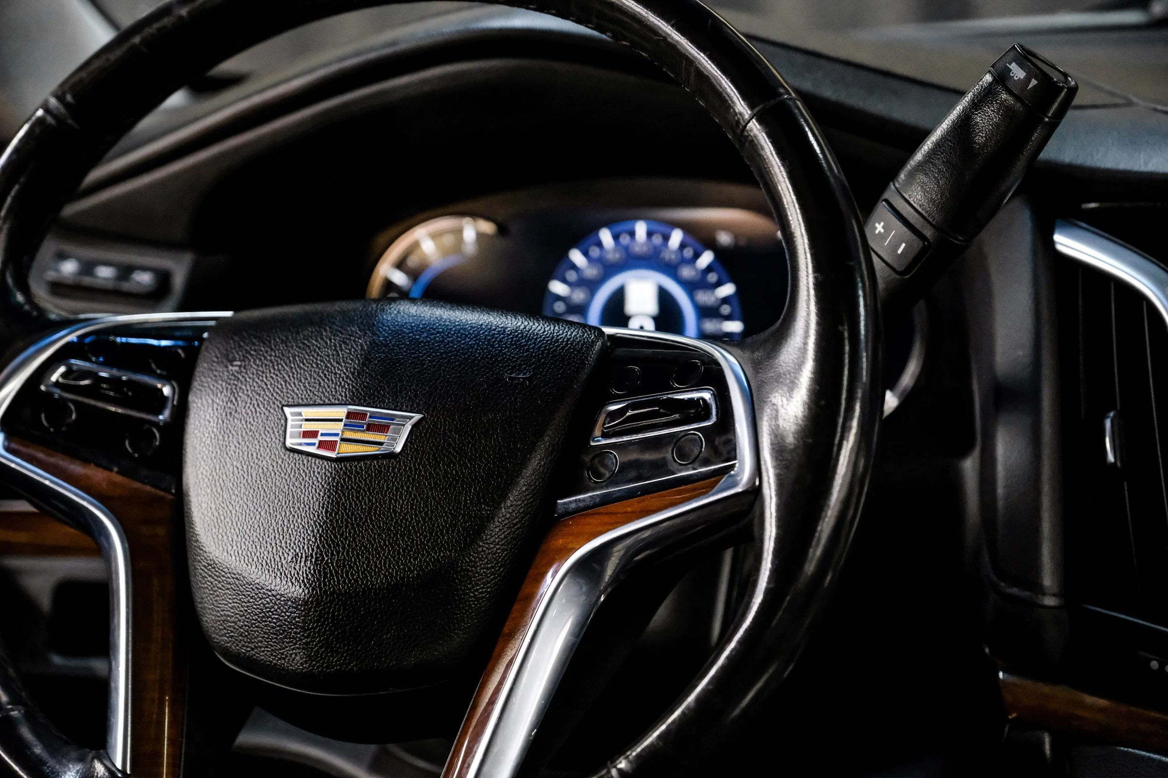 Used 2020 Cadillac Escalade ESV Luxury RWD image 20