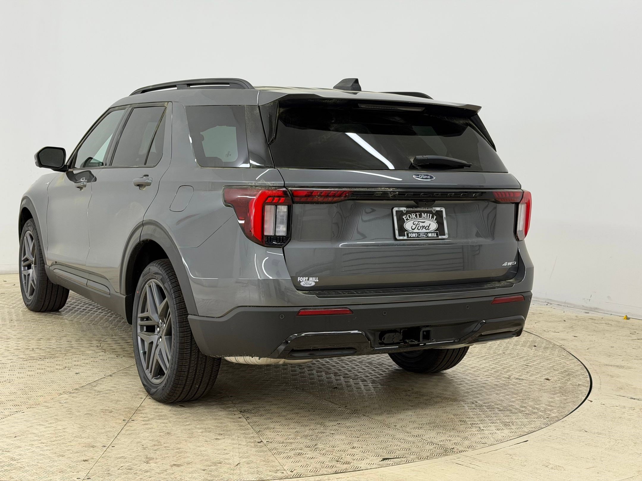 New 2026 Ford Explorer ST-Line w/ ST-Line Street Pack image 3