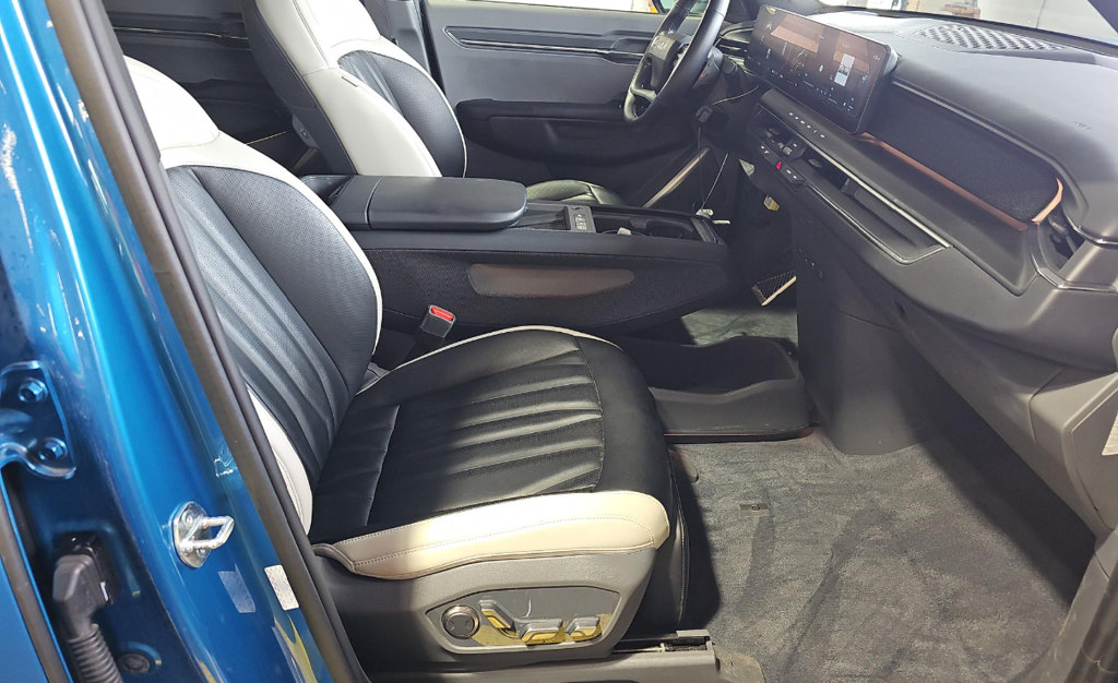 Certified 2024 Kia EV9 GT-Line AWD/4WD image 8