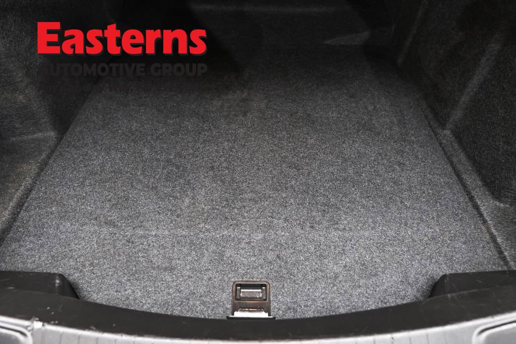 Used 2017 Chevrolet Impala Premier w/ Enhanced Convenience Package FWD image 9