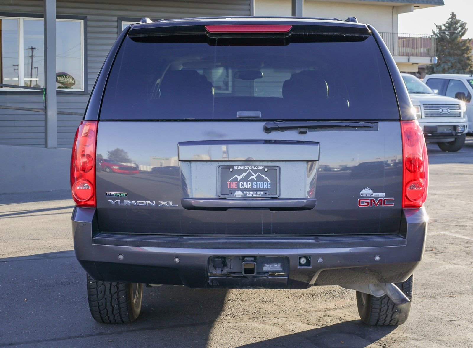 Used 2011 GMC Yukon XL SLT AWD/4WD image 6