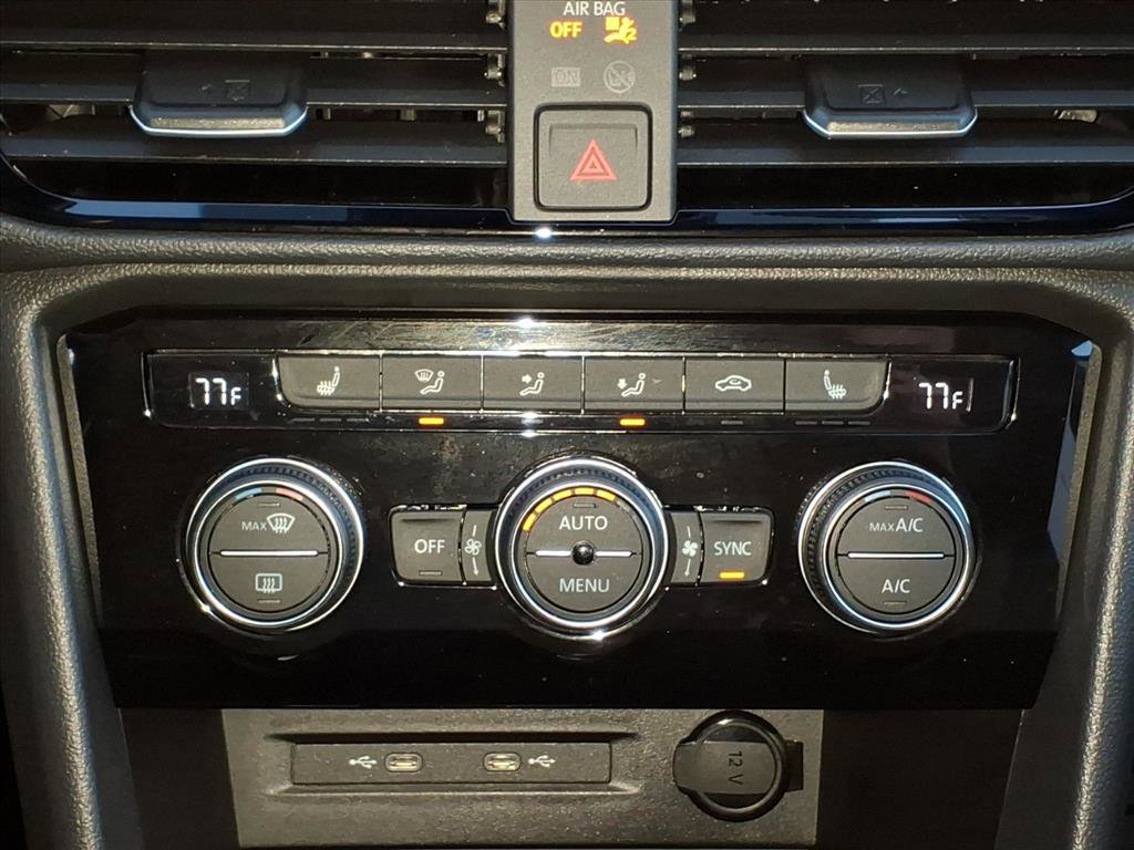 Certified 2024 Volkswagen Taos SE image 15