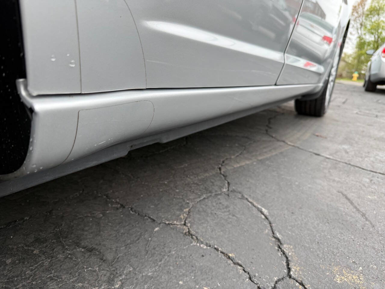 Used 2011 Chrysler 200 LX FWD image 7
