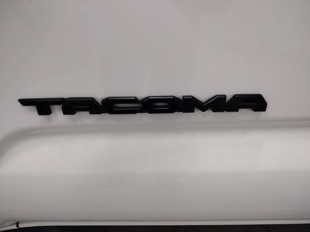 Used 2023 Toyota Tacoma TRD Off-Road AWD/4WD image 5