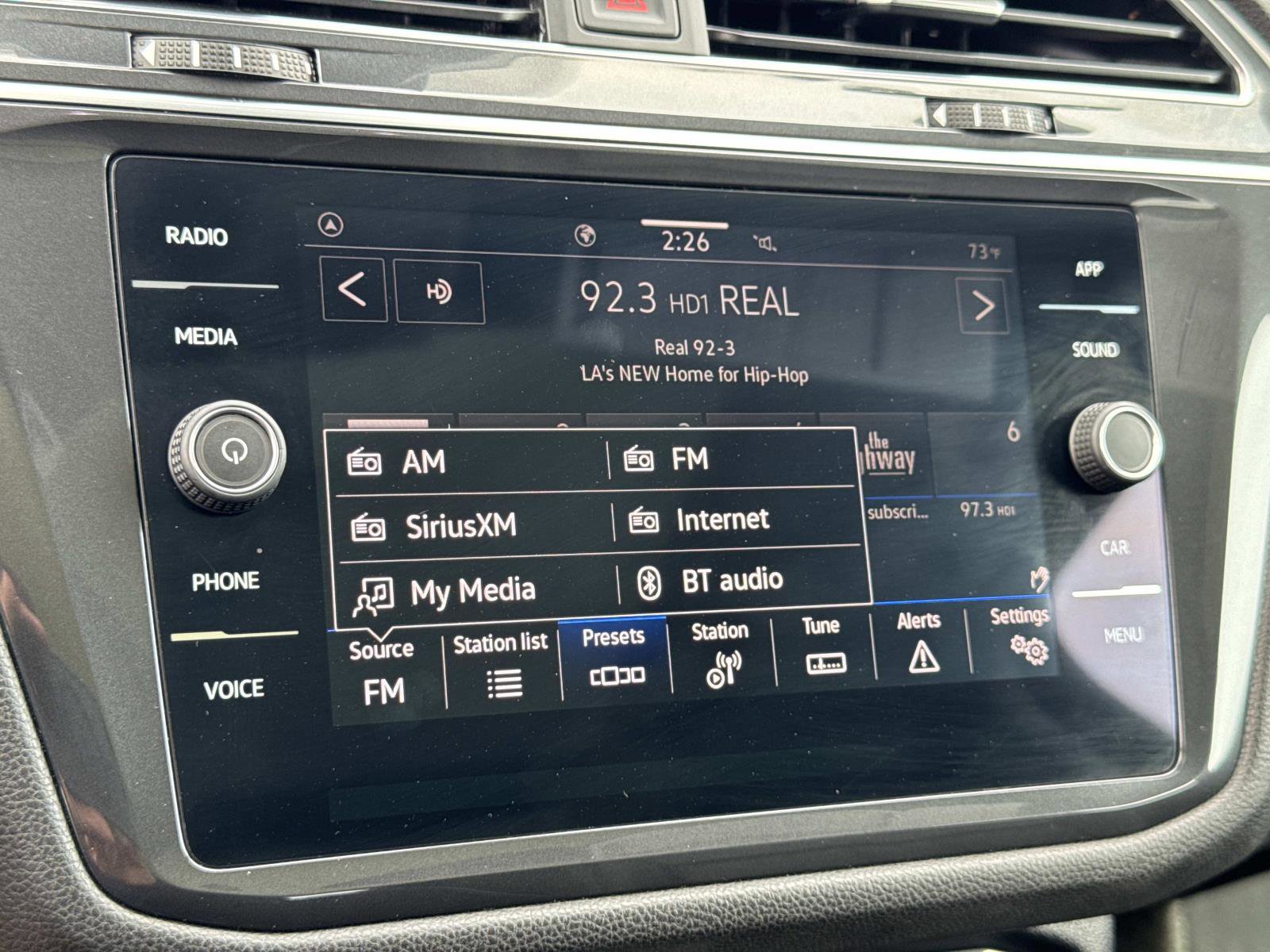 Certified 2023 Volkswagen Tiguan SE w/ Panoramic Sunroof Package image 14