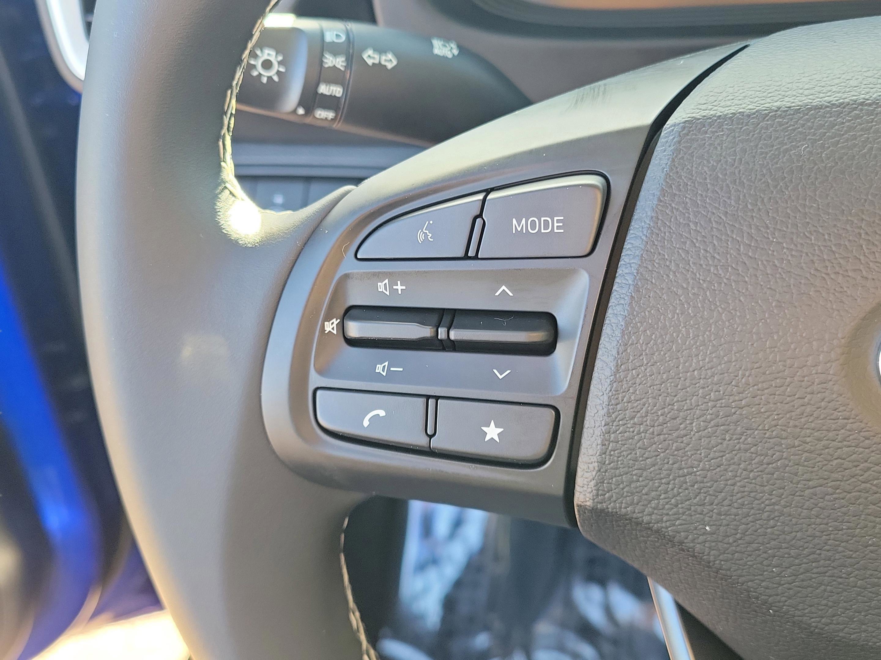 Certified 2024 Hyundai Venue Limited image 20