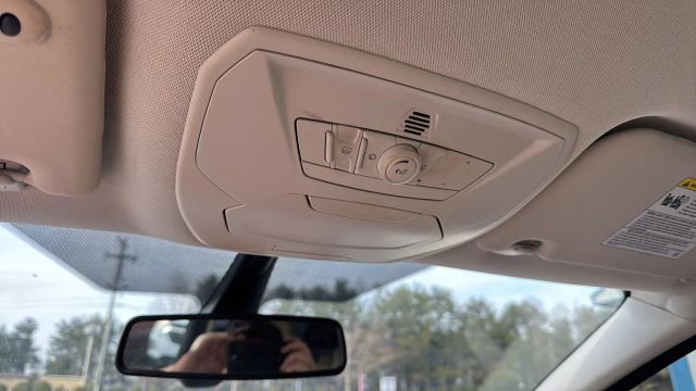 Used 2015 Ford C-MAX Energi SEL w/ Equipment Group 302A image 16