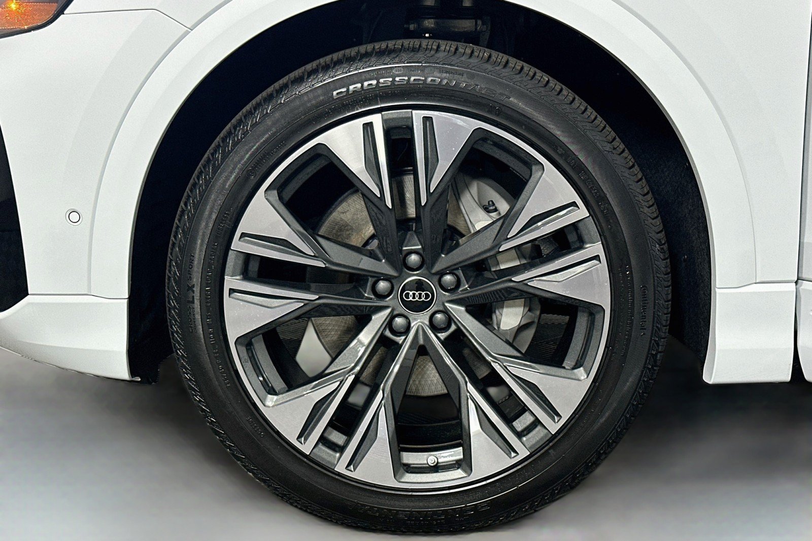 New 2027 Audi Q8 Premium Plus AWD/4WD image 8