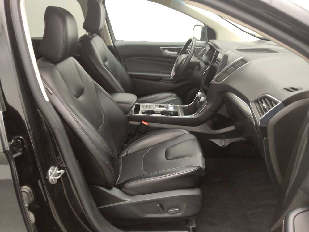 Used 2022 Ford Edge Titanium w/ Equipment Group 301A image 21