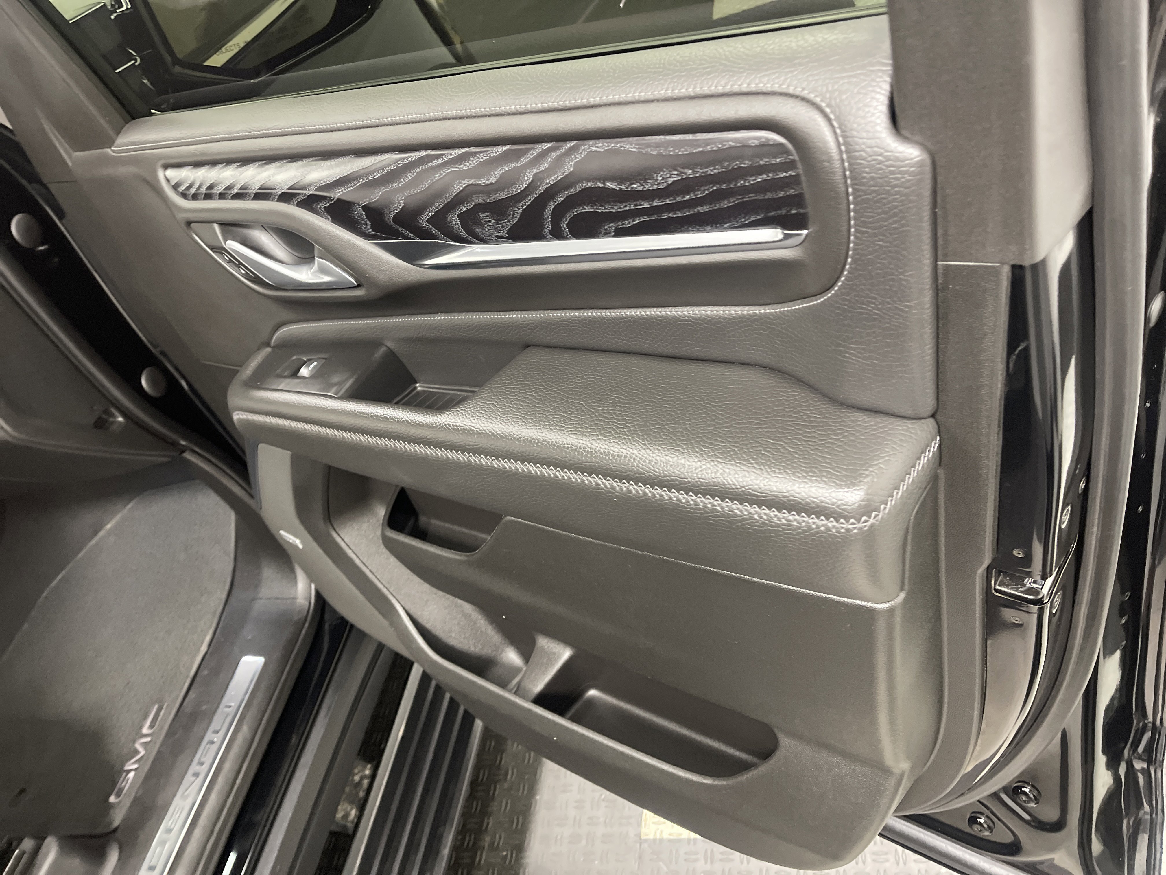 Used 2022 GMC Yukon Denali image 27