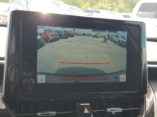 Used 2024 Toyota Corolla Cross XLE FWD image 19