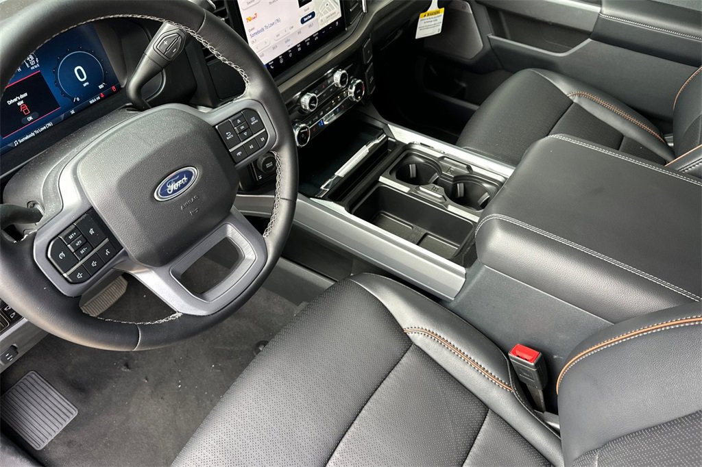 New 2025 Ford F250 Lariat w/ Black Appearance Package image 7