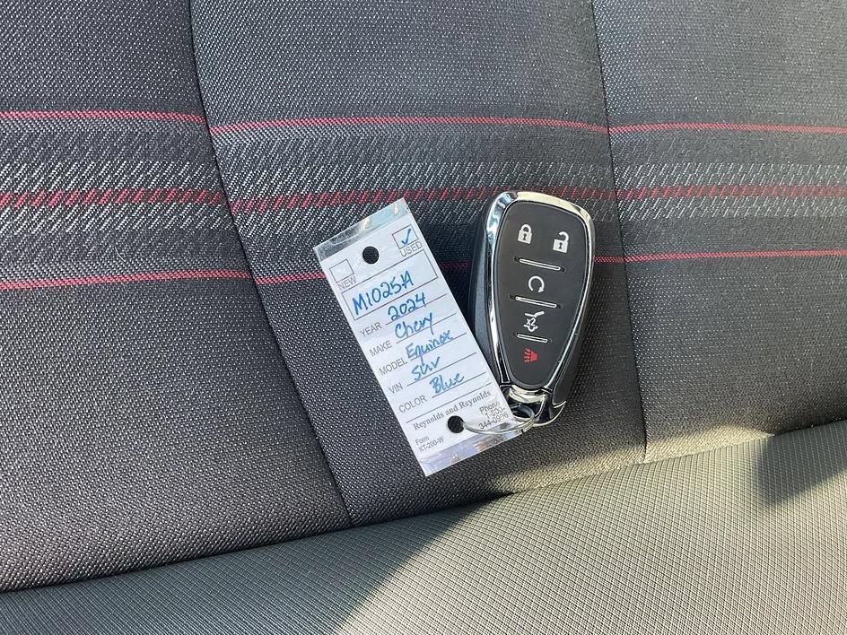 Used 2024 Chevrolet Equinox RS w/ LPO, Floor Liner Package AWD/4WD image 33