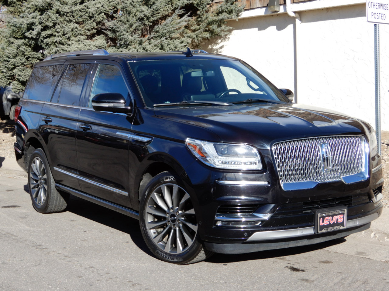 Used 2020 Lincoln Navigator Reserve image 3