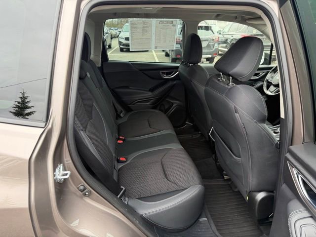 Used 2023 Subaru Forester Premium AWD/4WD image 10