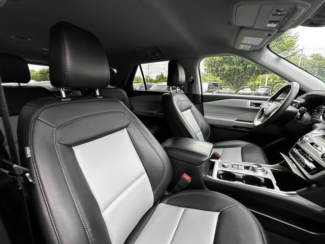 Certified 2023 Ford Explorer XLT w/ Equipment Group 202A AWD/4WD image 34