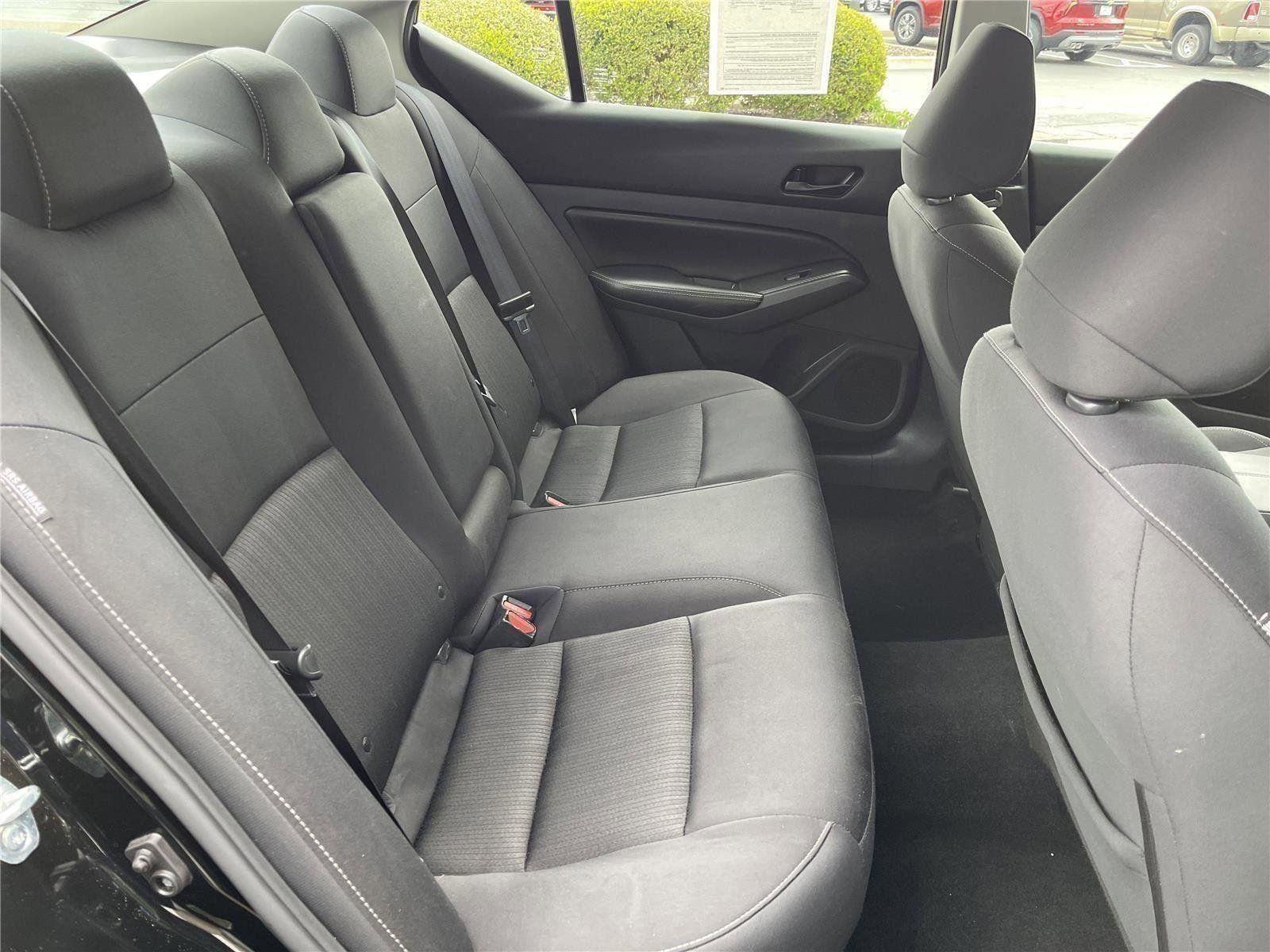 Used 2024 Nissan Altima 2.5 SV FWD image 32