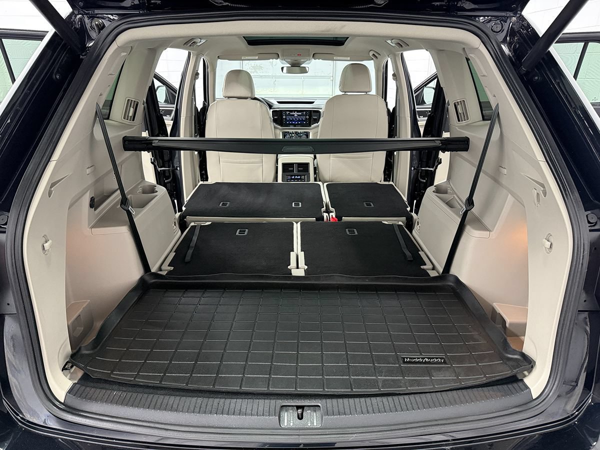 Used 2022 Volkswagen Atlas SEL Premium R-Line AWD/4WD image 35