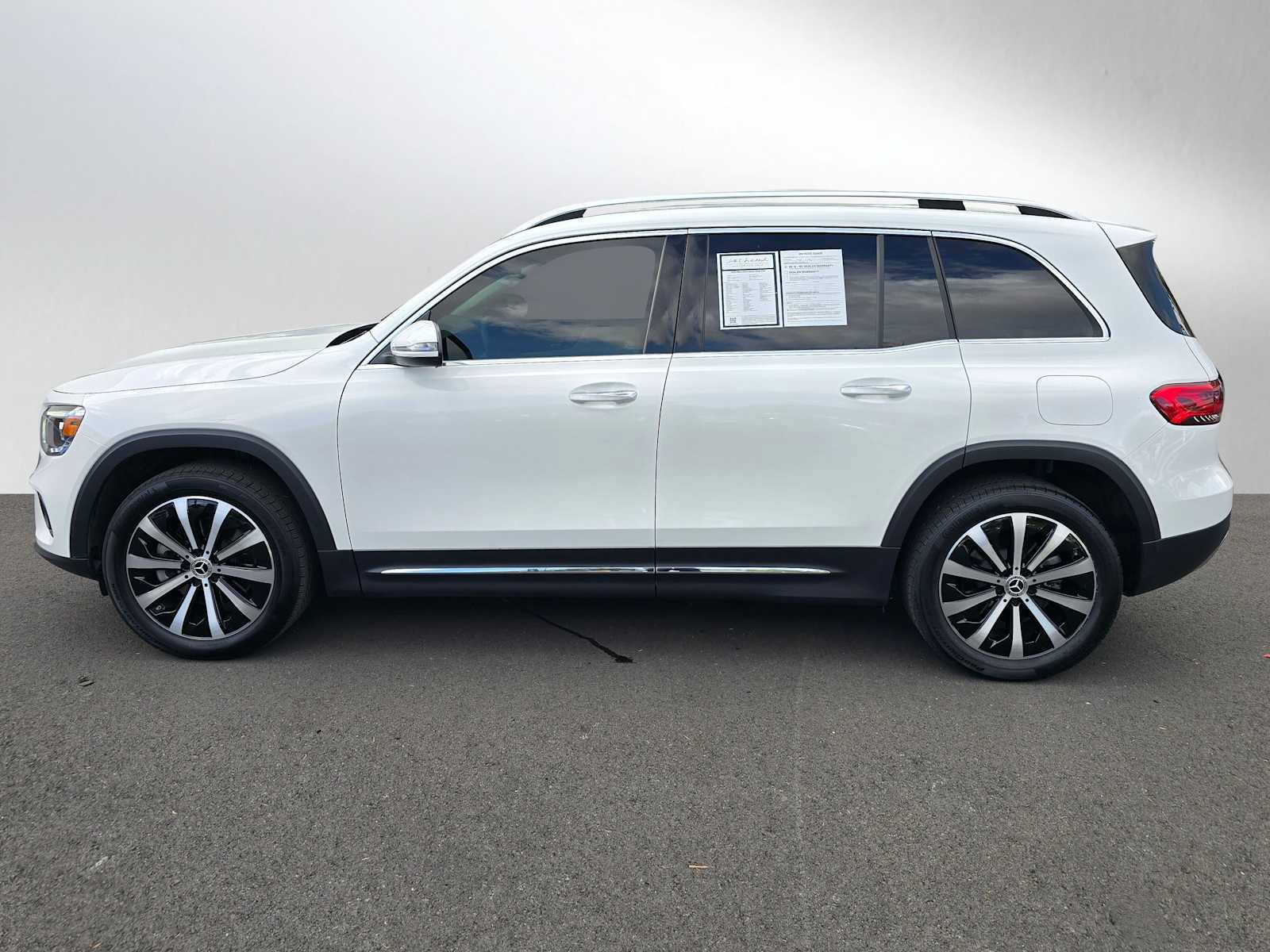 Used 2022 Mercedes-Benz GLB 250 GLB 250 image 6