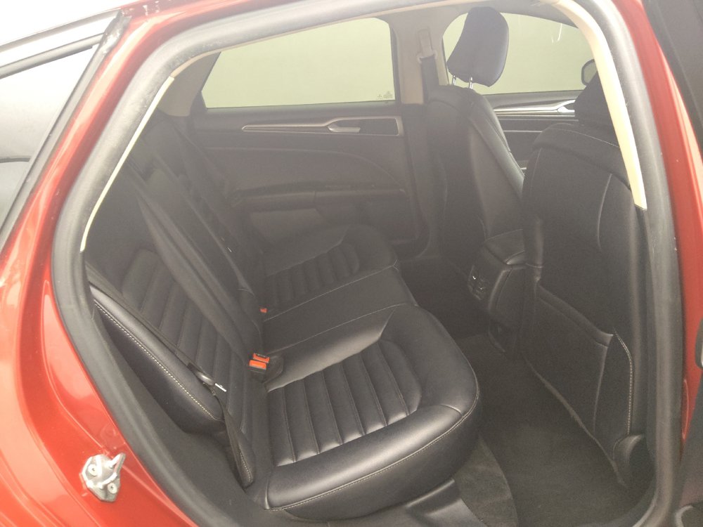 Used 2020 Ford Fusion SEL FWD image 19