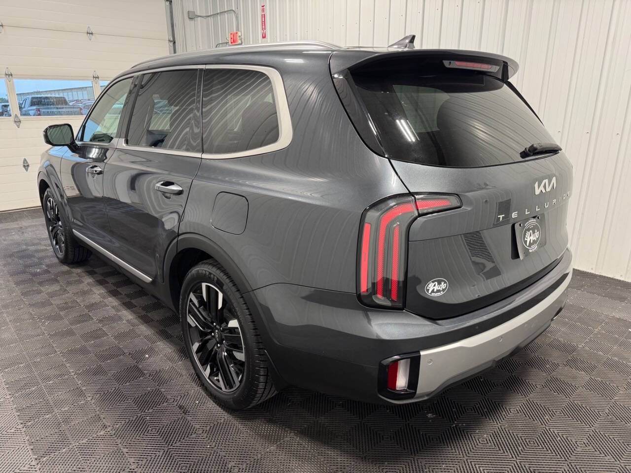 Used 2023 Kia Telluride SX Prestige X-Line AWD/4WD image 4