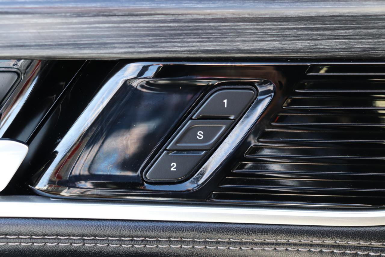 Used 2024 Jeep Wagoneer Series II w/ Flexible Seating Group AWD/4WD image 57