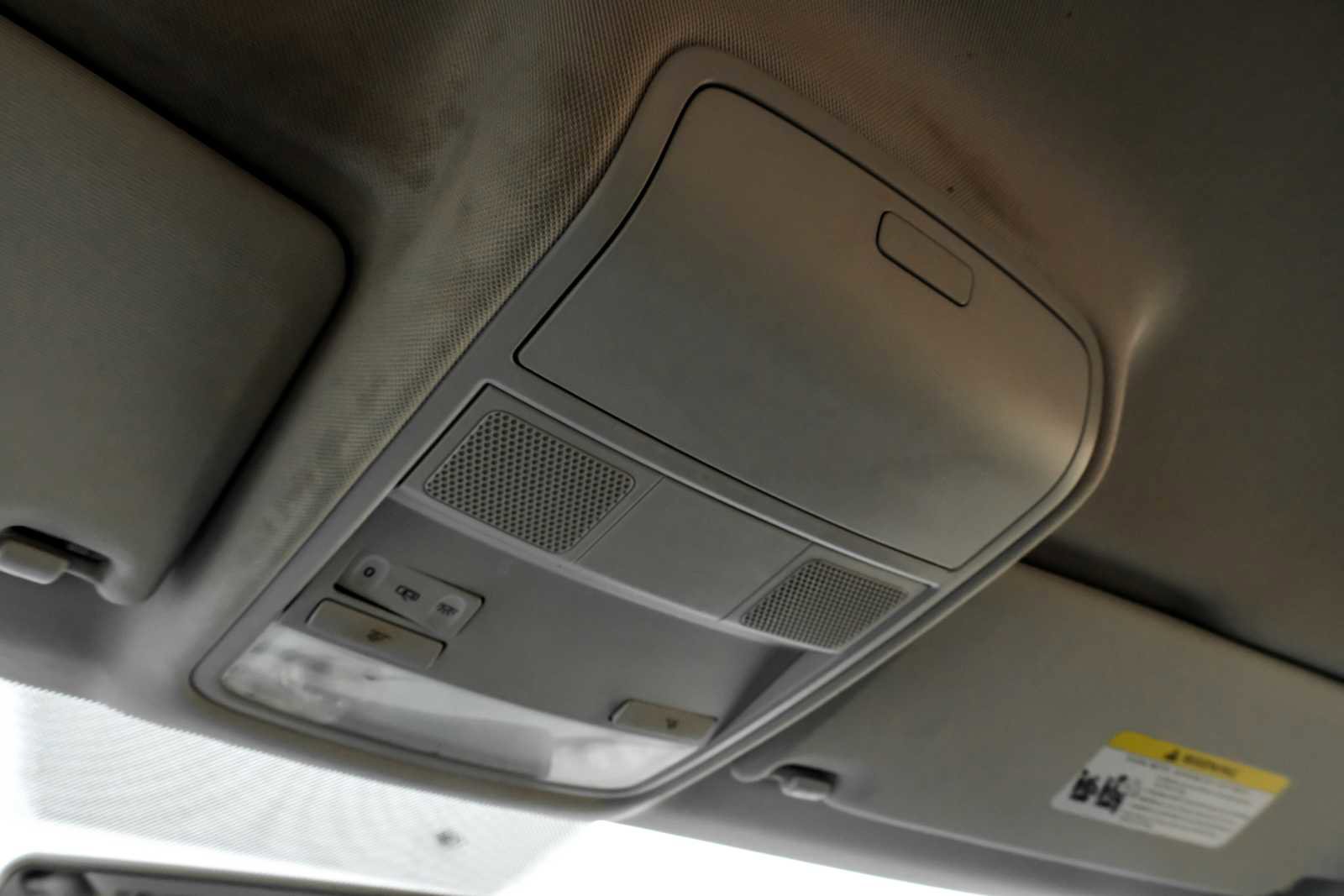 Used 2017 Volkswagen Tiguan S image 23