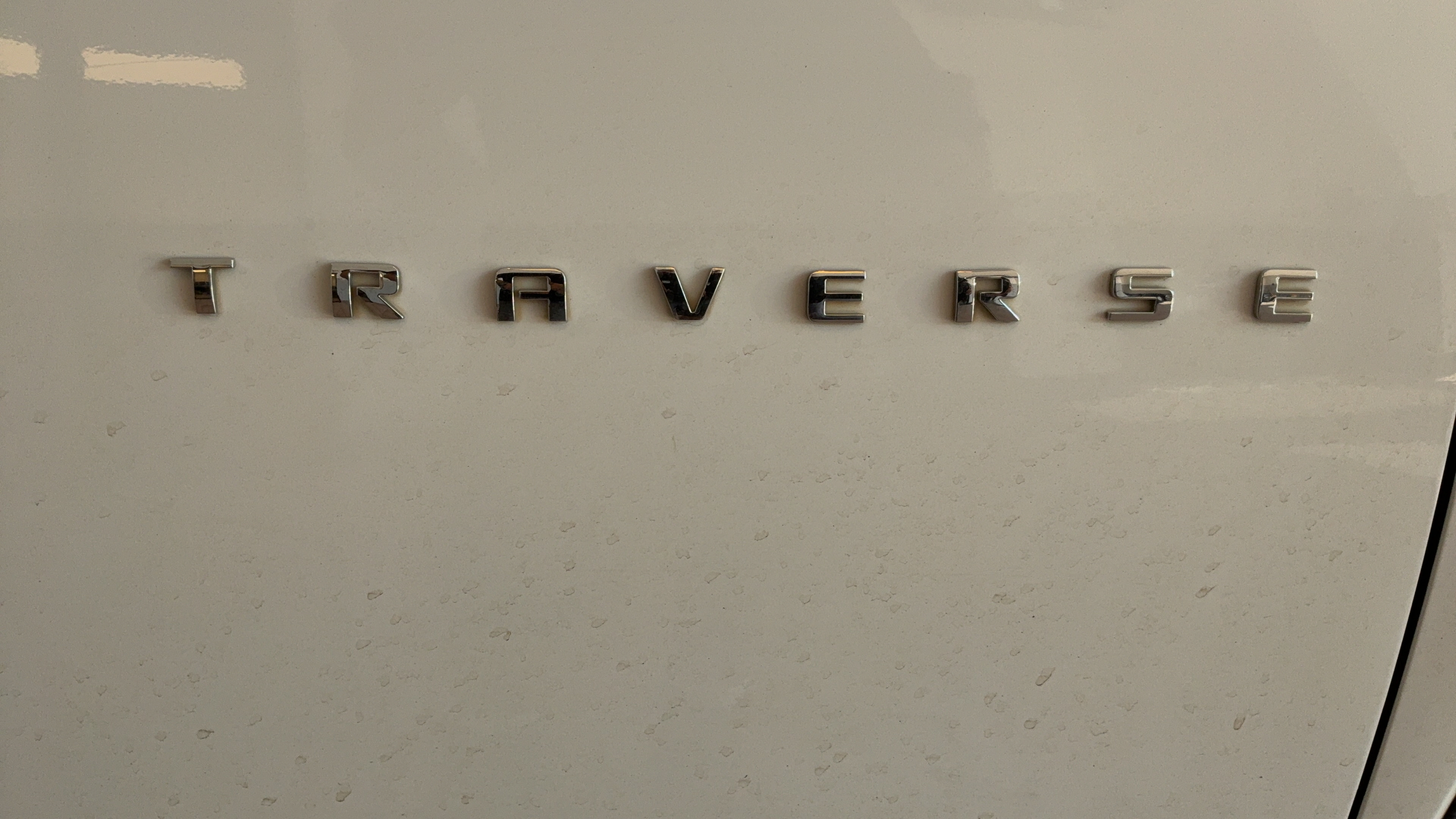 Used 2022 Chevrolet Traverse LS FWD image 47