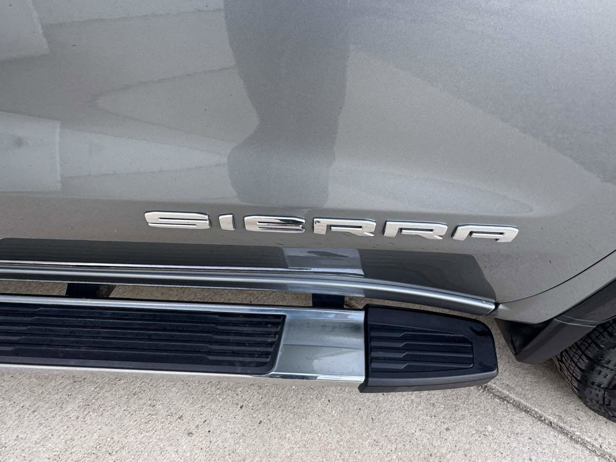 Used 2023 GMC Sierra 1500 SLT w/ SLT Premium Package image 31