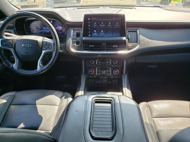 Used 2022 Chevrolet Suburban Z71 w/ Luxury Package AWD/4WD image 16