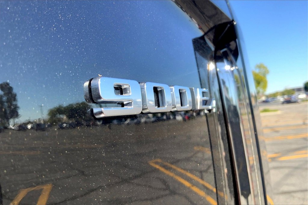 New 2026 Cadillac Vistiq Premium Luxury image 16