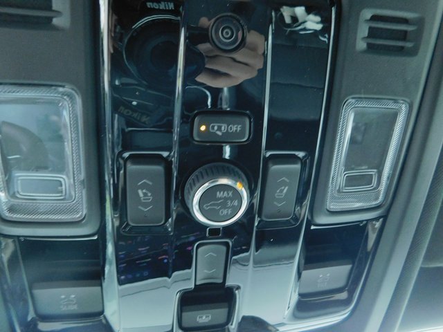 New 2026 Chevrolet Suburban High Country image 41