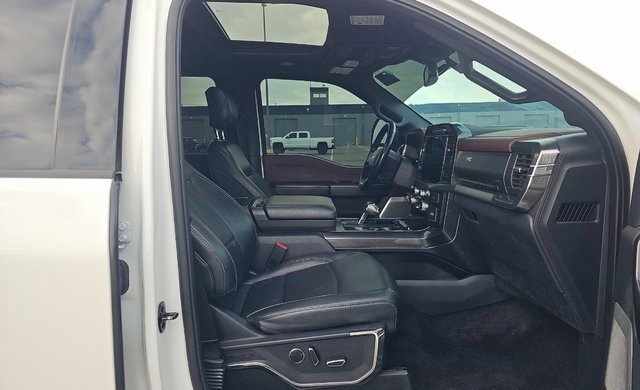 Used 2023 Ford F150 Lariat w/ Equipment Group 502A High image 7